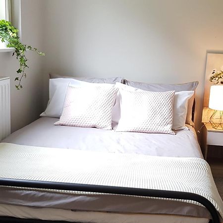 Beautiful 6 Bedroom Holiday Home, Manchester 威森肖 外观 照片