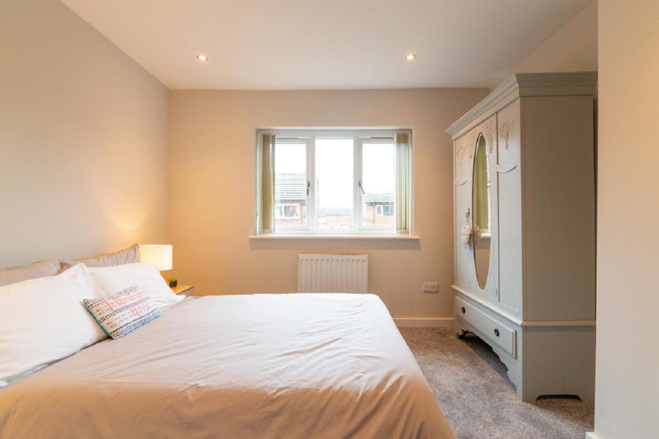 Beautiful 6 Bedroom Holiday Home, Manchester 威森肖 外观 照片