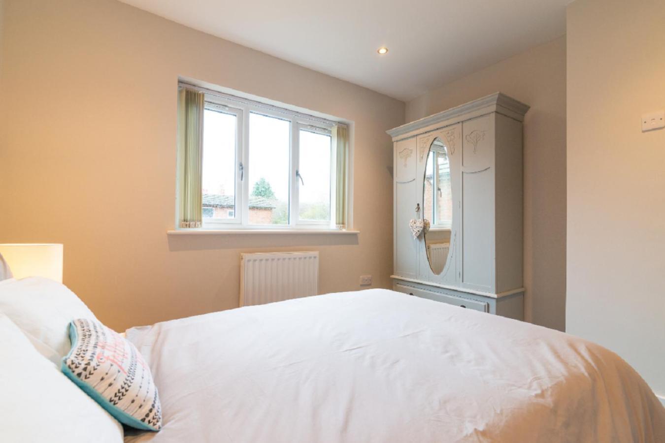 Beautiful 6 Bedroom Holiday Home, Manchester 威森肖 外观 照片